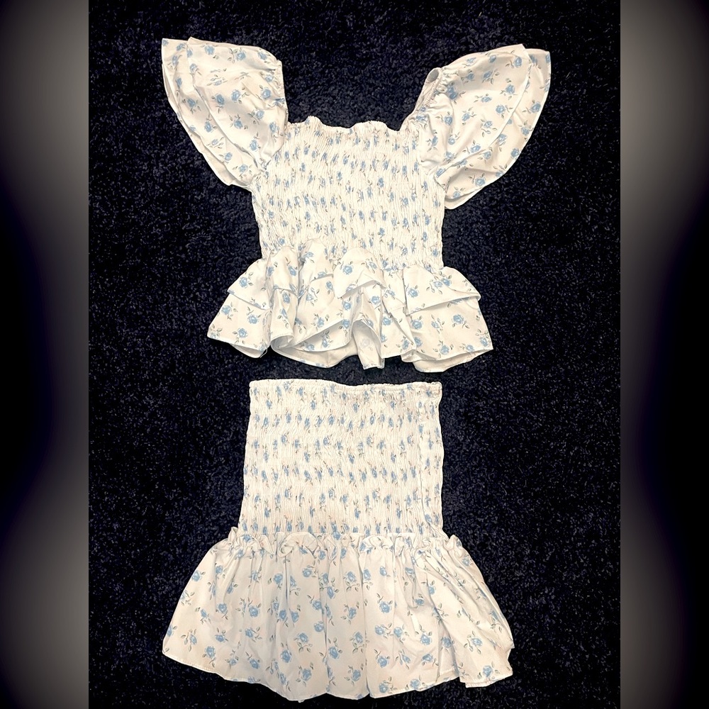 Skirt set floral. Molicuty. Never worn.